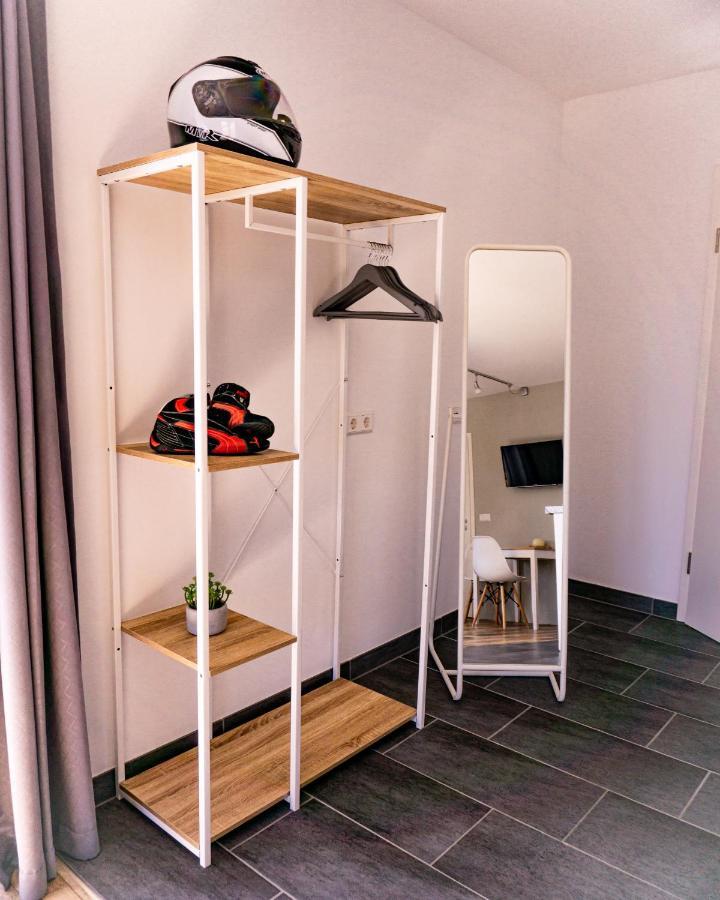 Racers Home Nuerburg Esterno foto
